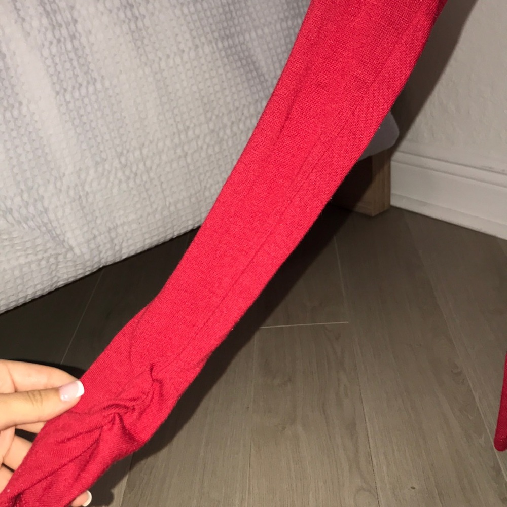 Red top - Picture 2 of 3